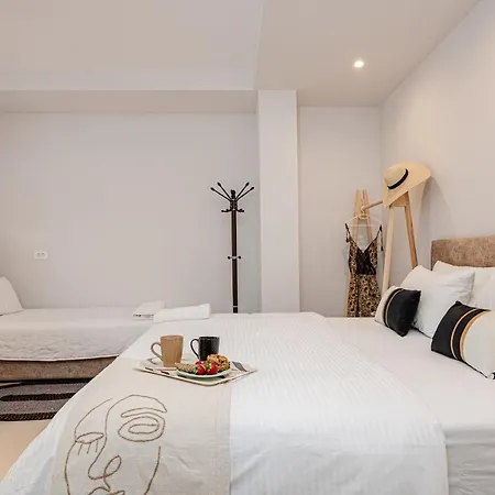 Amina Hotel