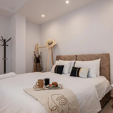 Amina Zakynthos Town