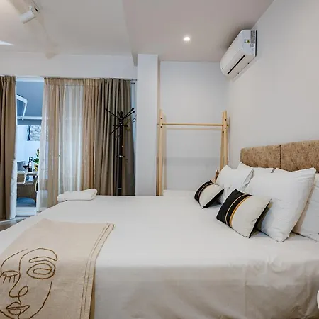 Amina Hotel