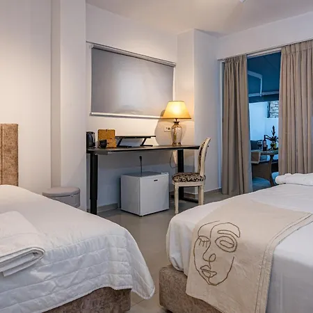 Amina Hotel