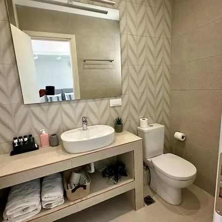 Amina Hotel *