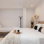 Amina Hotel