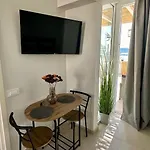 Amina Hotel *